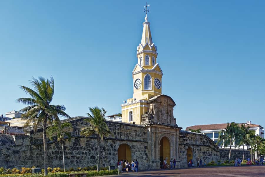 Cartagena: Complete Tour "San Felipe Castle, Popa and Getsemaní". - Price and value at $55 for entrances, guide, and transport