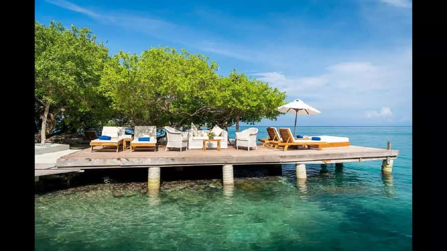 Cartagena: Coralina Island Day Trip with Lunch - Service That Makes the Day Feel Personal
