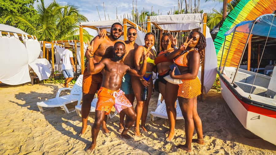 Cartagena: Day Trip Aviary and enjoy Playa Blanca by bus - Key highlights that matter before you go