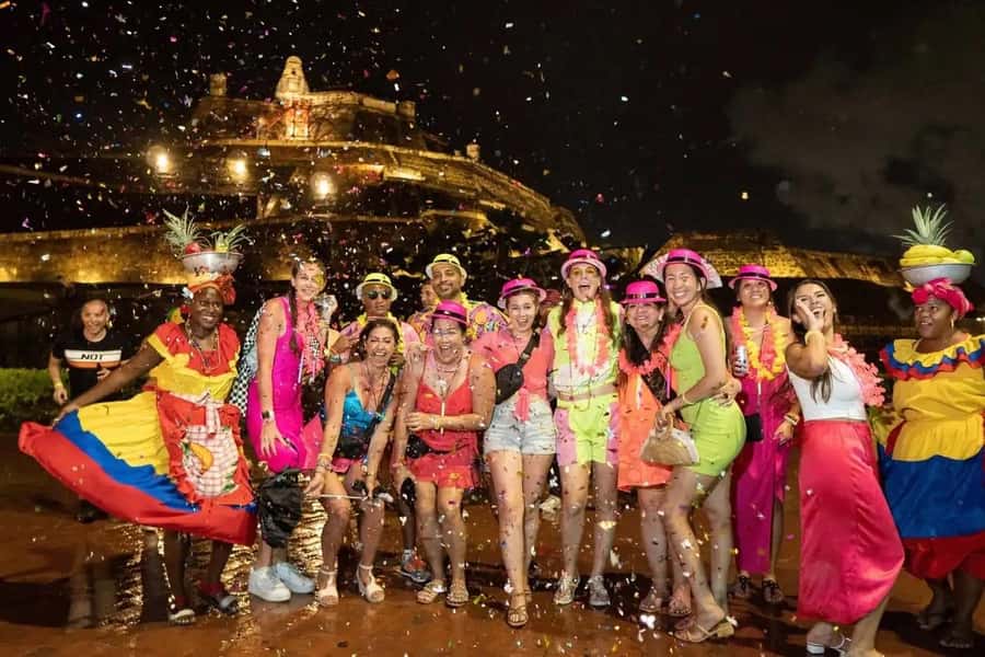 Cartagena: Funny PartyBus with dance floor and good music! - Food Tasting and Drink Rules You Need to Know