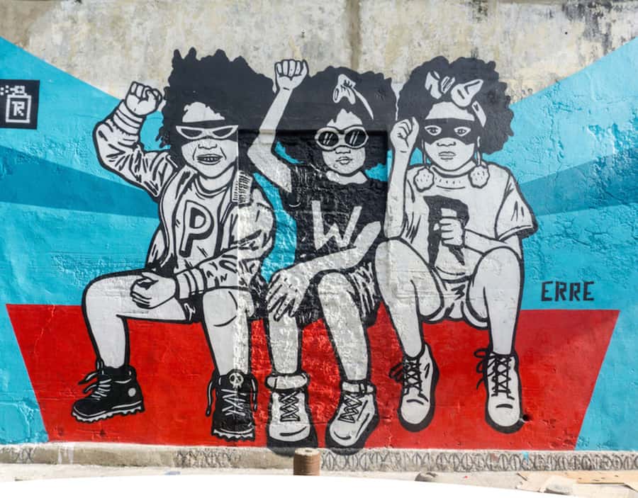 Cartagena: Graffiti Tour in Getsemani - Centenary Park and a traditional snack that feels like the neighborhood