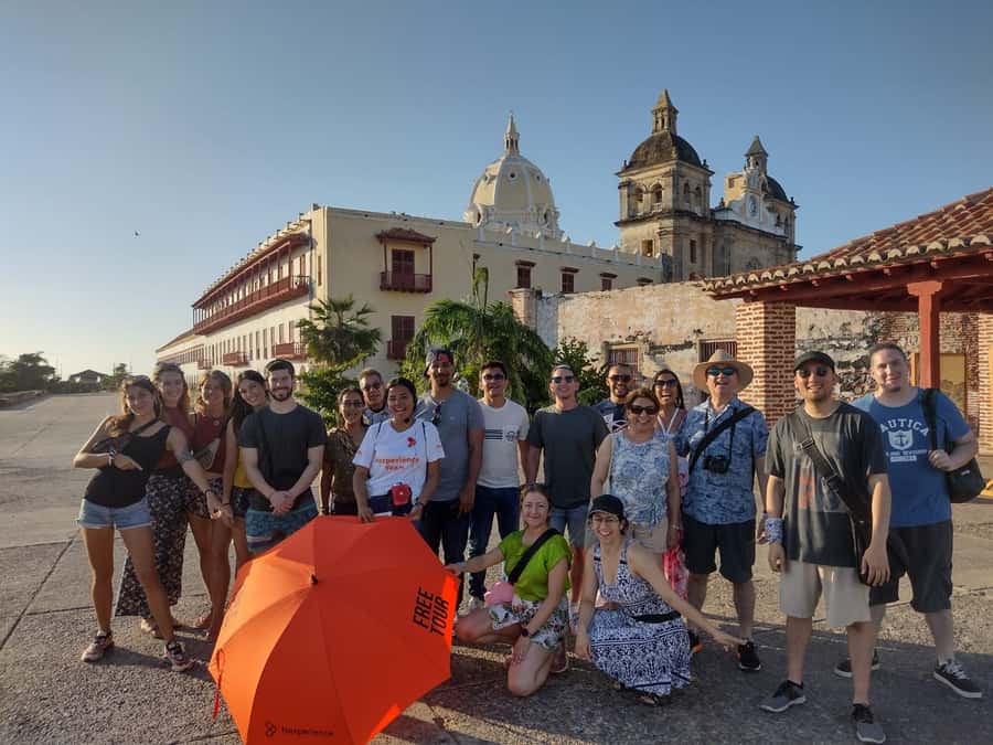 Cartagena: Historic Center and Getsemaní Shared Walking Tour - Price and value: why $12 for 150 minutes can make sense