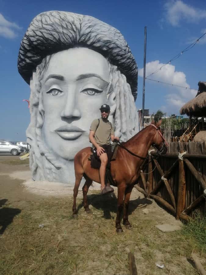 Cartagena: Horse riding on the beaches of Cartagena & PHOTOS - What makes the support feel easy: horseman help and WhatsApp