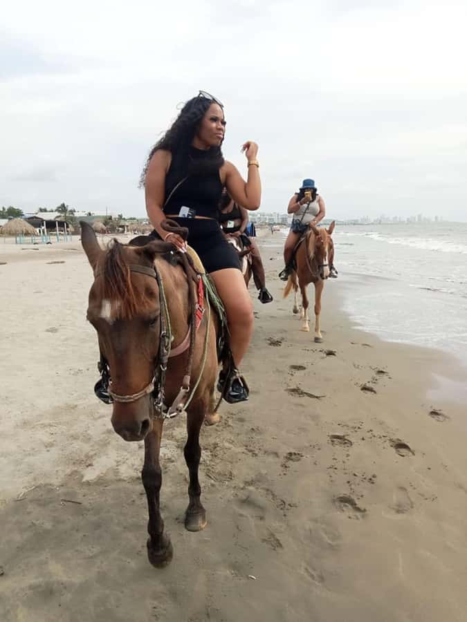Cartagena: Horse riding on the beaches of Cartagena & PHOTOS - Price and value: what $23 covers, and what costs extra