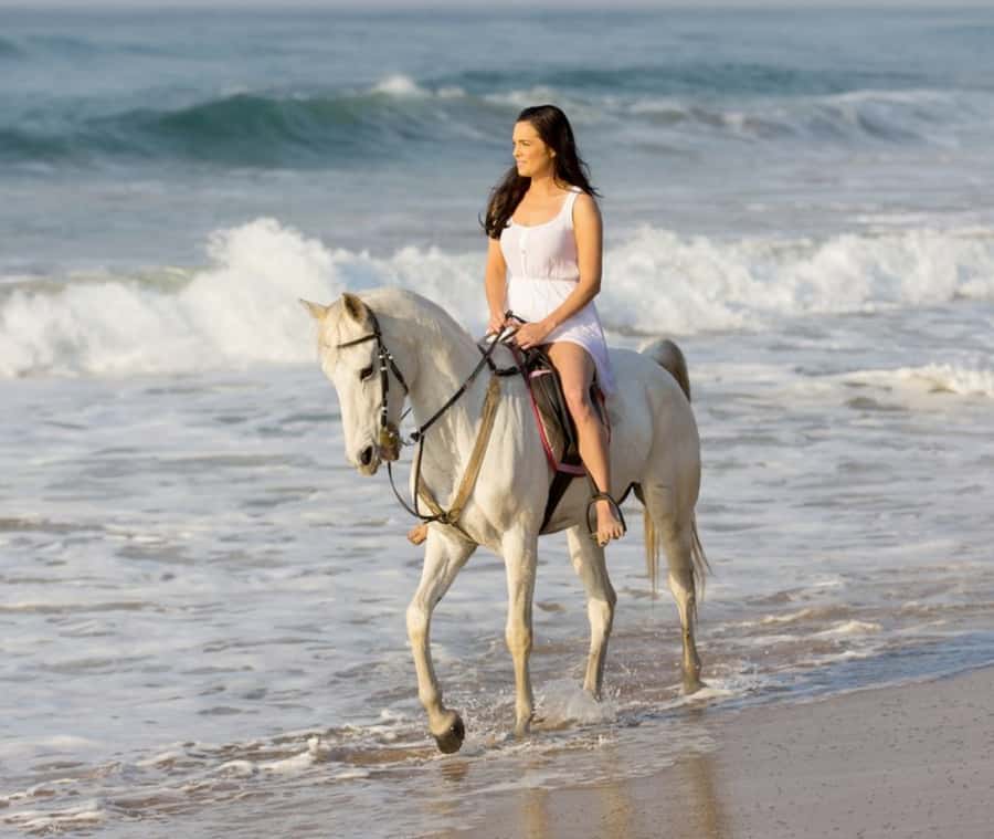 Cartagena: Horseback Riding on the Beach at Sunset - Meeting at María Palito: the easiest way to avoid stress