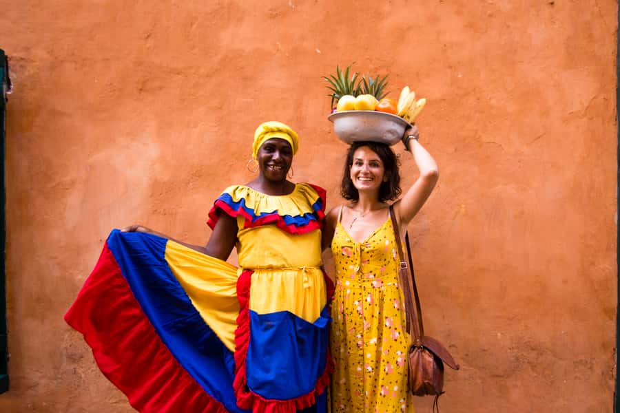 Cartagena Instagram Mobile Workshop: Scenic and Trendy Shots - Where It Starts: Plaza Trinidad, Iglesia de la Santísima Trinidad