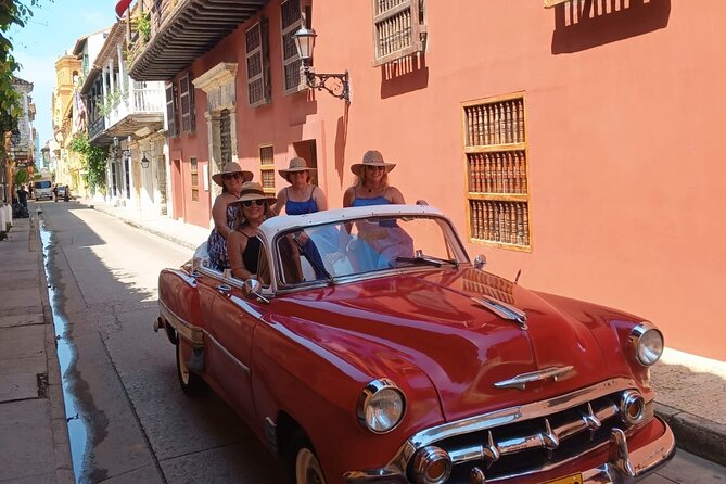 Cartagena Luxury Classic Car Tour + Bilingual Historian Guide - Centro Historico and Cartagena’s Walls: your quick entry point