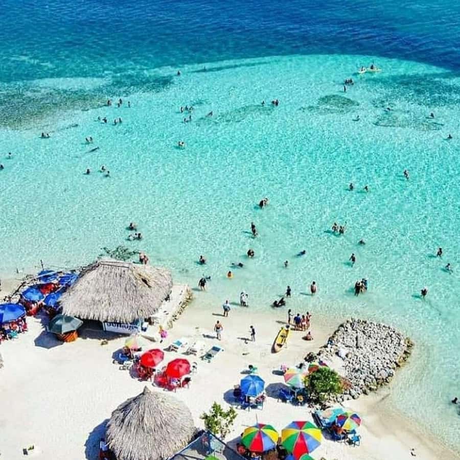 cartagena: Mucura and Santa Cruz Islands Tour spectacular - From Muelle de la Bodeguita to Tolú: the long ride that sets the tone