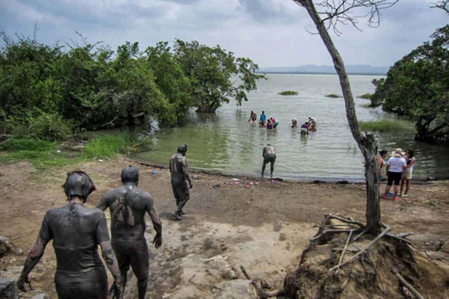 Cartagena: Mud Volcano Tour with Lunch, Pool, and Beach - Tips, photos, and the fine art of saying yes or no