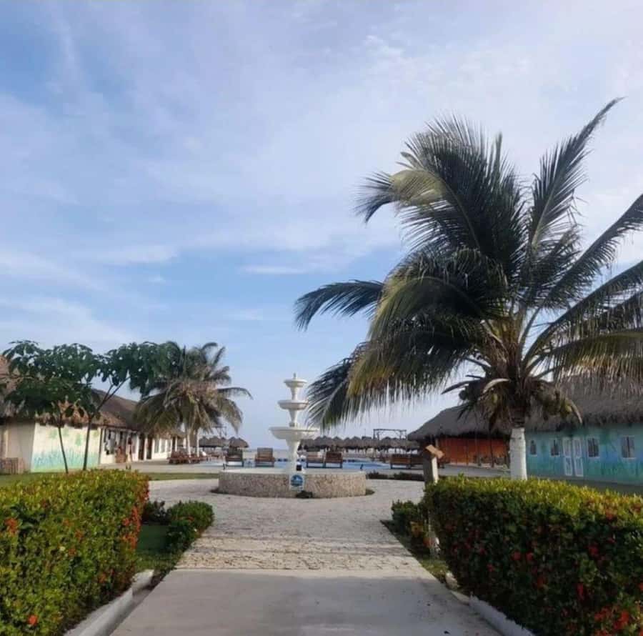 Cartagena: Mud Volcano Tour with Lunch, Pool, and Beach - Transport details that affect your comfort