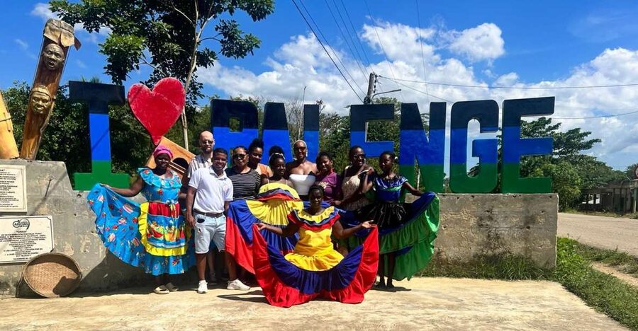 Cartagena: Palenque´s tour, dance show, lunch, pick-Up inclu - Pickup, drive, and facility fees, the stress-free start