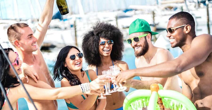 Cartagena: Party Boat to Cholon Beach with 2 Drinks & Lunch - Cholón guided time: how the day stays fun instead of chaotic