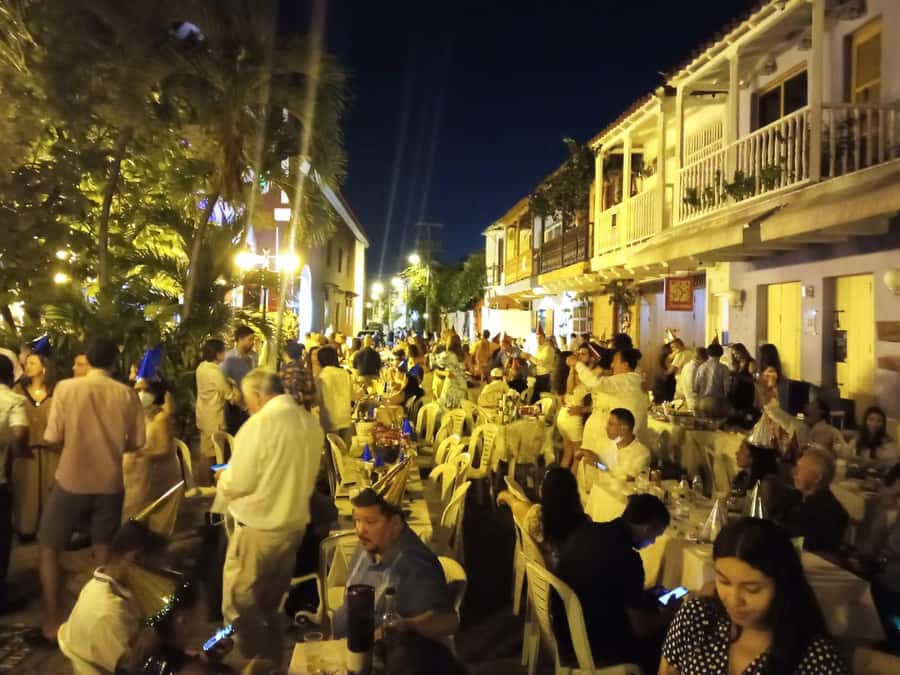 Cartagena: Party Bus Tour In Cartagena - Pickup, Drop-Off, and the One Mistake to Avoid