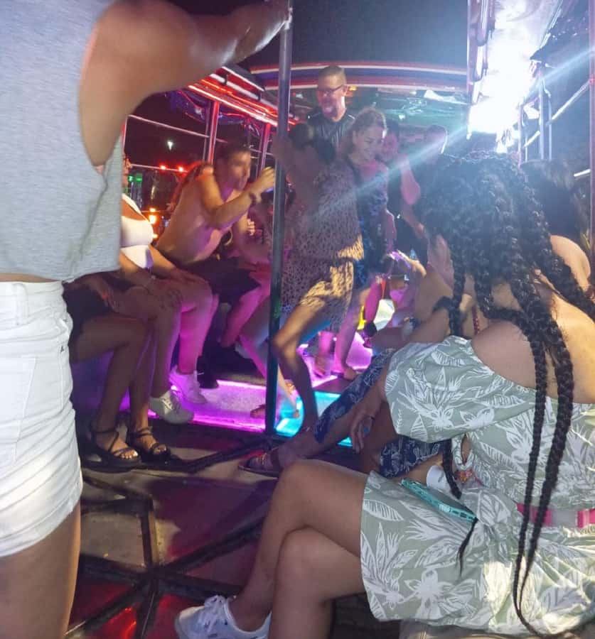 Cartagena: Party on a typical bus crossing the city - Taboo Disco Club in Getsemaní: included cover, optional night energy