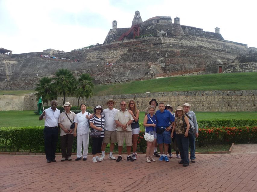 Cartagena: Private City Tour in an Air-Conditioned Vehicle - San Diego and the old bullring turned shopping center