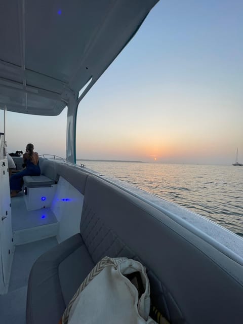 Cartagena: Private Sunset and Night Boat Tour - FAQ