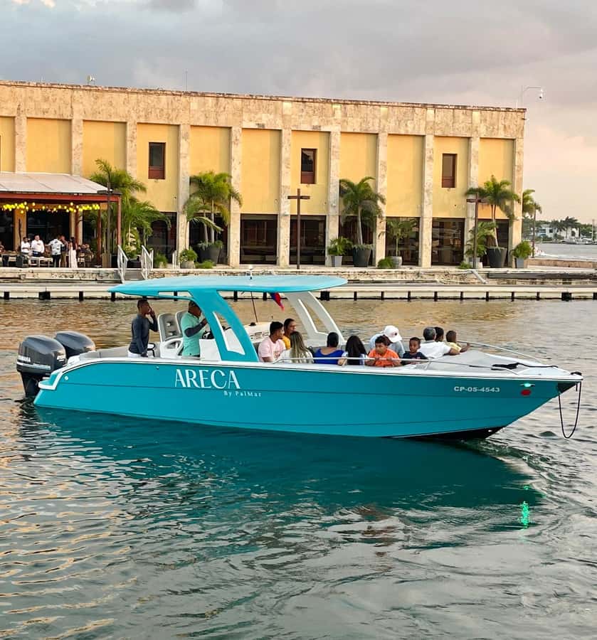 Cartagena: Private Sunset and Night Boat Tour - Sunset and night lights over Cartagena Bay: the big payoff