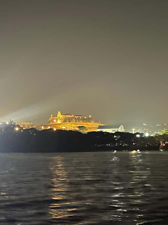 Cartagena: Private Sunset and Night Boat Tour - The 2-hour timing: how the speedboat and scenic hour work