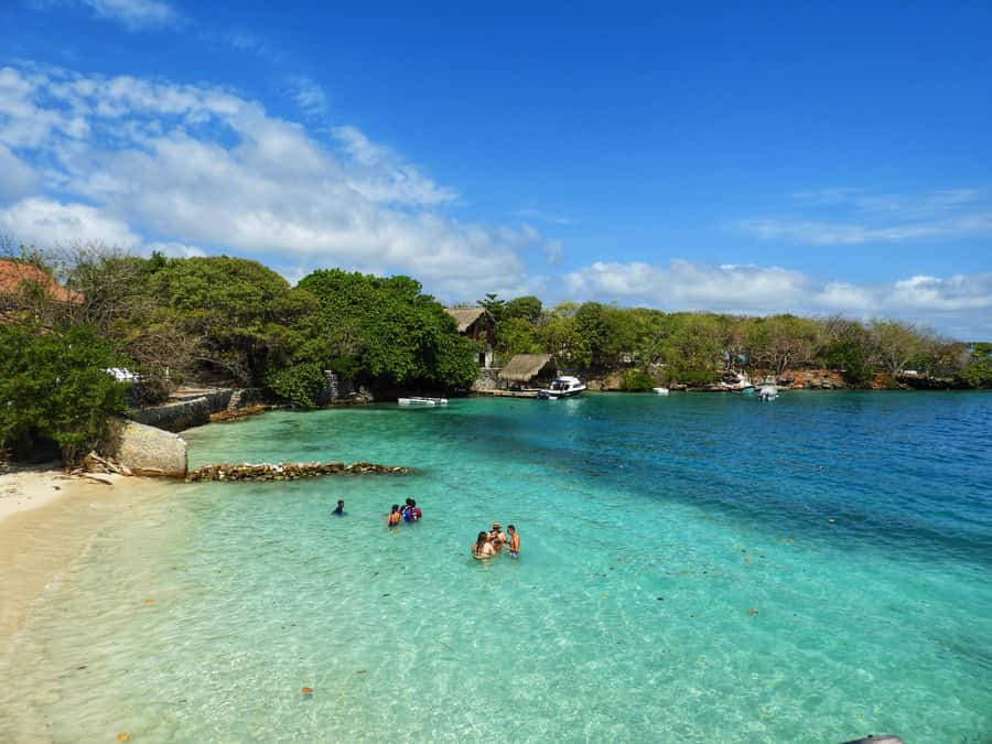 Cartagena: Rosario Island and Mangroves Private Day Trip - The beach break: welcome drinks and prime relaxing time