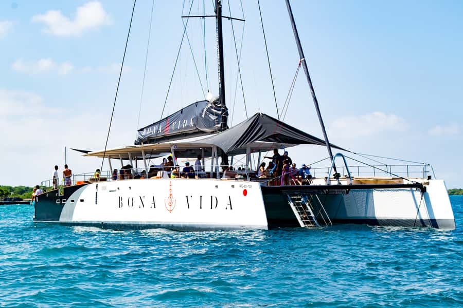 Cartagena: Rosario Islands Catamaran with Lunch and Snorkel - Meeting at Bodeguita Dock Door 1, Without the Stress