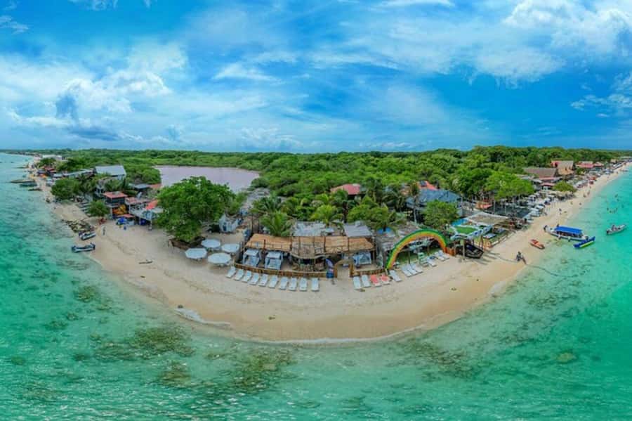 Cartagena: Rosario Islands Day Tour with Snorkel & Lunch - Key things that make this tour work