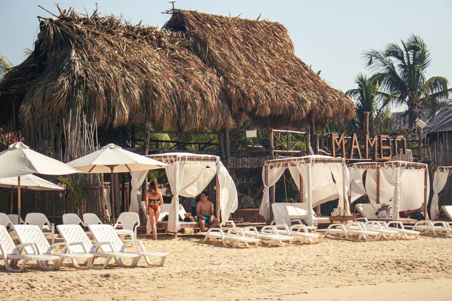 Cartagena: Rosario Islands Day Tour with Snorkel & Lunch - Isla Grande and Encantada Beach Club: your first taste of white sand