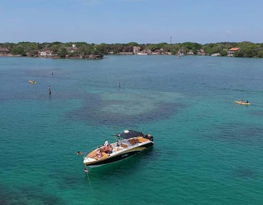 Cartagena: Rosario Islands Private Boat Tour - Rosario National Natural Park: blue water and real protection