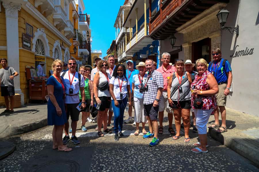 Cartagena: Shared Walking Tour of the Colonial Old Town - Shared vs. Private Group, and Who This Tour Suits