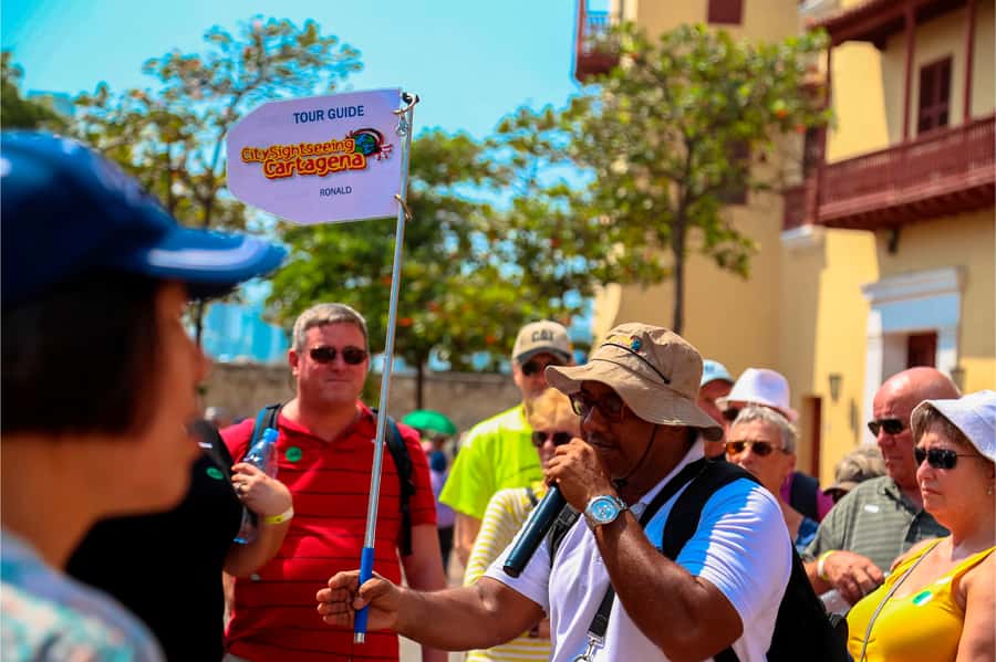 Cartagena: Shared Walking Tour of the Colonial Old Town - Starting at the Clock Tower, Your Fast Orientation Point