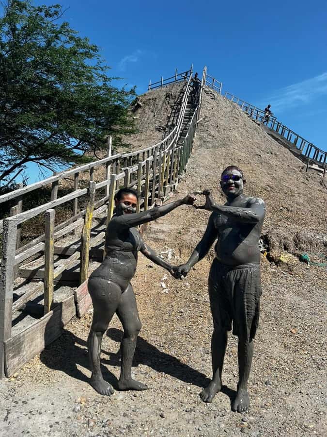 Cartagena: Totumo Mud Volcano with Bilingual Guide - Using the Arena beach area: pools, hammocks, and beach access