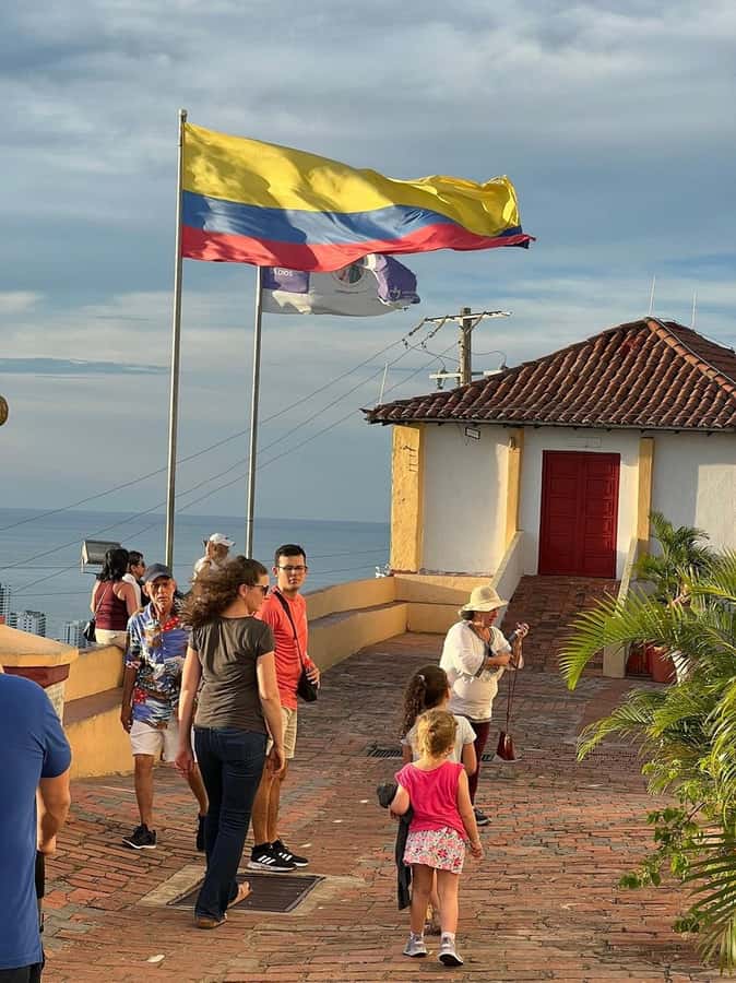 Cartagena: Tour the emblematic Cerro de la Popa - Should you book the shared Cerro de la Popa tour?
