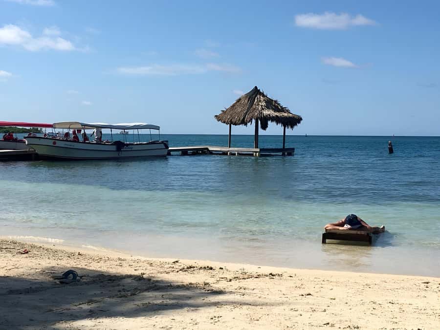 Cartagena: Tour to Playa Tranquila with Snorkeling + Luminous Plankton and Parasol - Price and Value at $76: When This Ticket Makes Sense, and When It Does Not