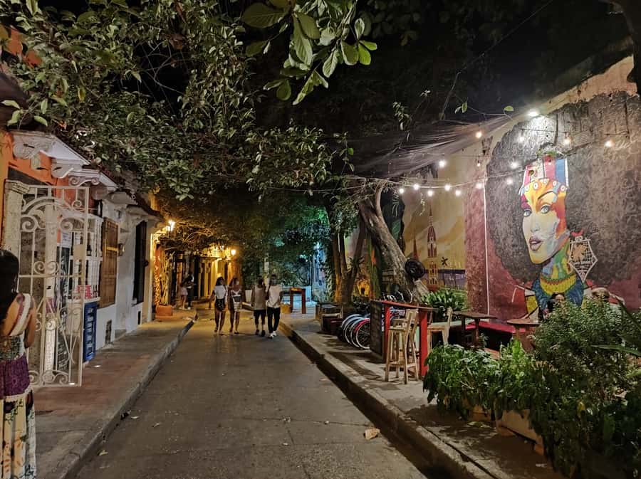 Cartagena: Walled City and Getsemani Shared Walking Tour - Price and Value: What $16 Buys You in Real Terms