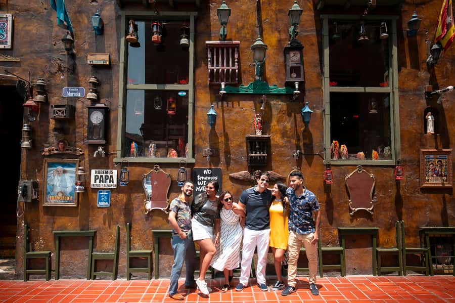 Cartagena: Walled City Walking Tour - San Juan de Dios Street and the 30-minute guided visit at San Pedro Claver Church