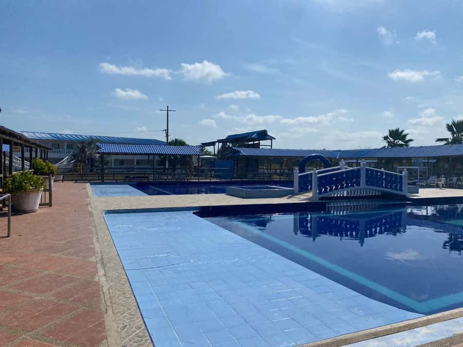 Cartatgena: Volcan Del Totumo + Almuerzo En Hotel VIP - The Hotel VIP Afternoon: Pool, Facilities, and a Calm Reset