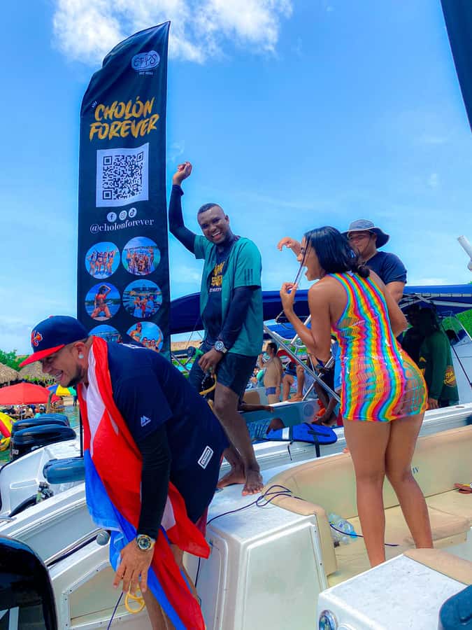 Cholon Forever Boat Party - Isla Cholón at the center: DJ, dancers, and rumba party time
