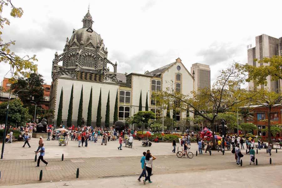 City Tour of Downtown Medellin Private or Shared - Plaza Botero: The 23 Sculptures, the Metro, and City-Center Orientation