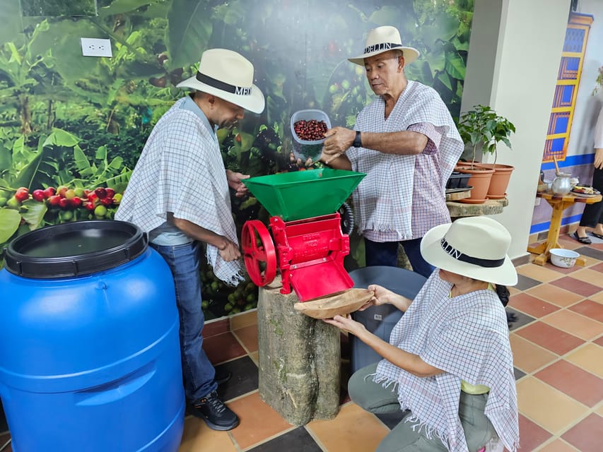 Coffee Experience with roasting show in Comuna 13 - The Roasting Show With a Professional Roaster