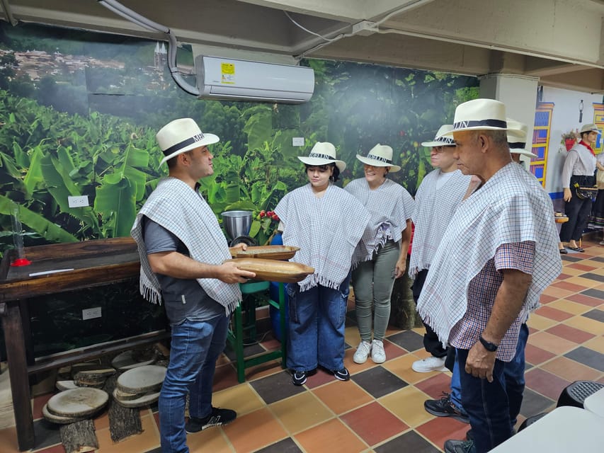 Coffee Experience with roasting show in Comuna 13 - Coffee Hand Exfoliation: A Sensory Finish That Stays Memorable