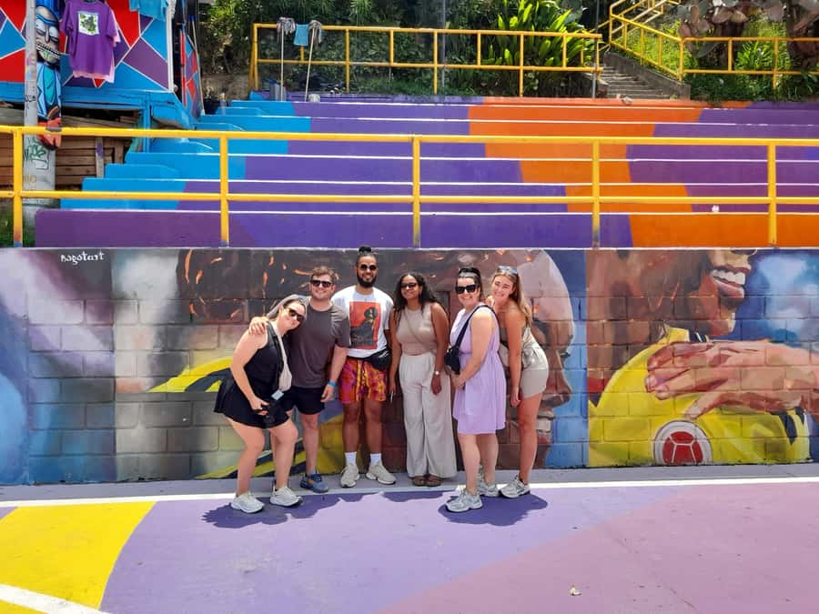 Comuna 13: Graffiti tour & Street Food/drink with telesferic - Starting at Poblado Metro: where the story and the safety talk begin