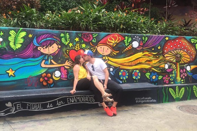 comuna 13 graffitour & cable car - How the 3-hour format works for your schedule