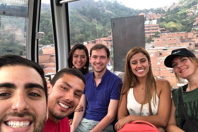 comuna 13 graffitour & cable car - Getting picked up and ready: how the start feels