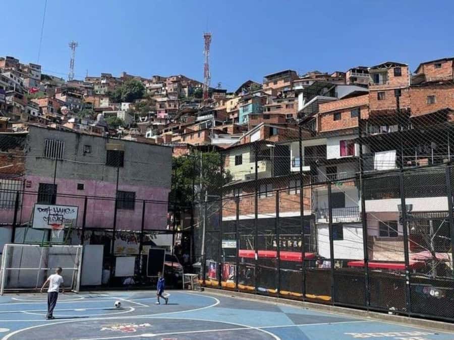 Comuna 13: Recorrido de Arte Urbano, Cultura y Resiliencia - Comuna 13 in 3 hours, what you really experience