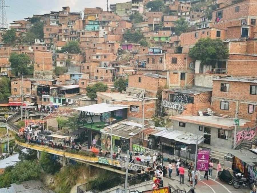 Comuna 13: Recorrido de Arte Urbano, Cultura y Resiliencia - Price and value, why $11 can work if you want guidance