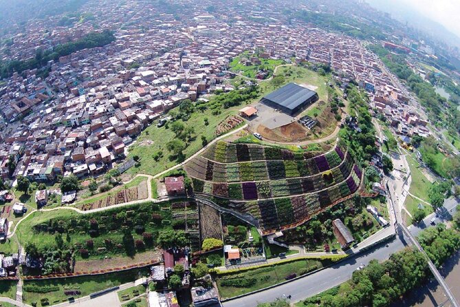 Comuna 4 Walking Tour Medellin - Price and what you really get for $35