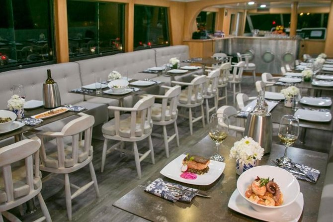 Dinner cruise on Cartagena's bay with Sibarita Master - Cartagena Bay Dinner Cruise, The Part That Feels Like a Yes