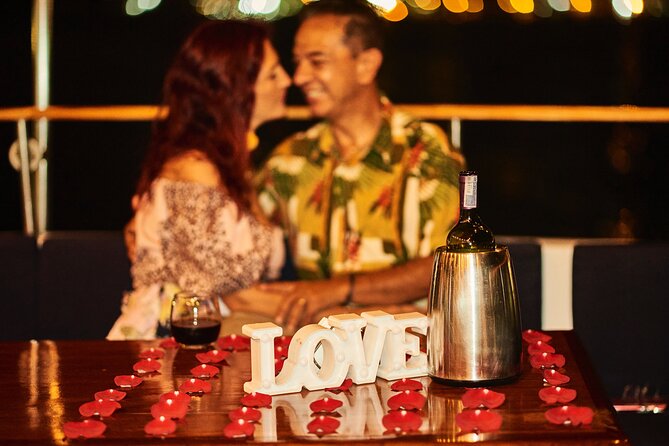 Dinner cruise on Cartagena's bay with Sibarita Master - The Meal And Wine: Four Courses, Real Expectations, And Dietary Notes