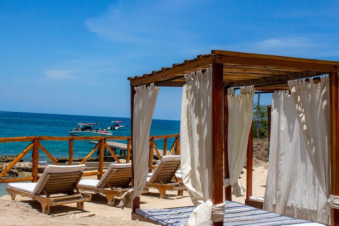 Discover Isla del Rosario Live The Enchanted Beach Experience - Coral in the water: the practical tip that saves your day
