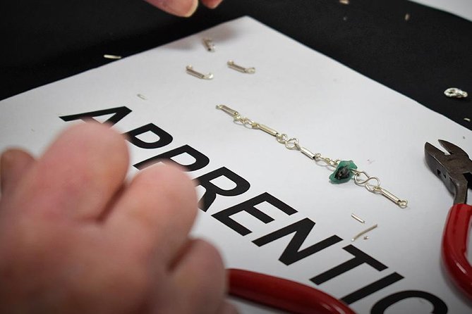 Emerald Jewelry Making Experience - Inside the Caribe Jewelry Museum & Factory: a short visit that sets the mood