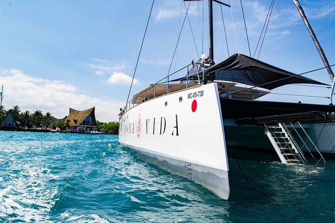 Excursion to the Rosario Islands with Lunch and Snorkeling - Rosario Islands on a Catamaran: what this day feels like